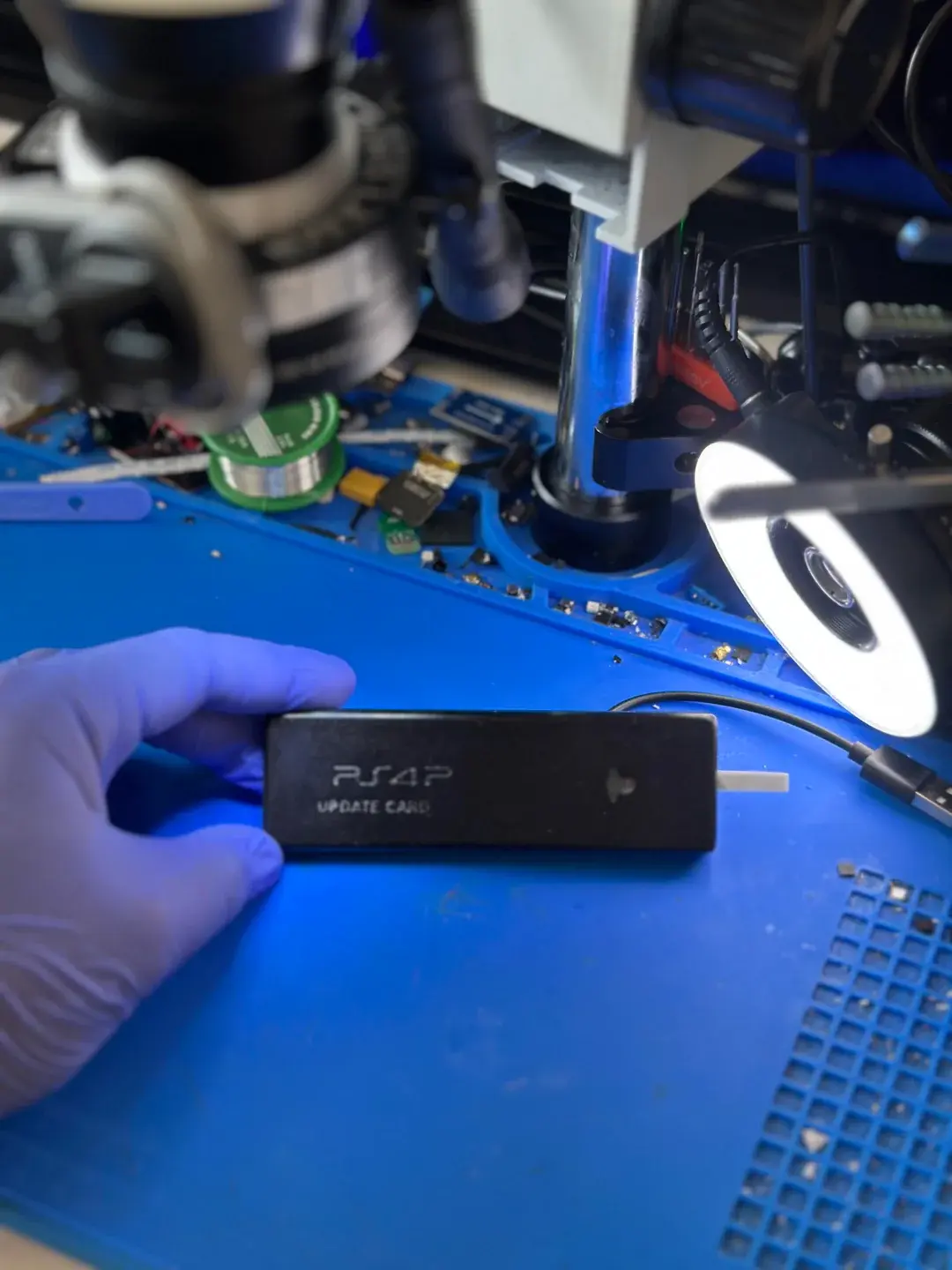 how-does-the-ps4-portable-look-inside-v0-4xponrvvy33h1