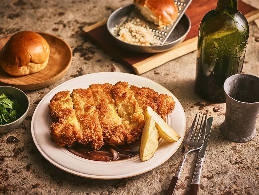 delicious-in-dungeon-first-official-recipe-book-preorders-04