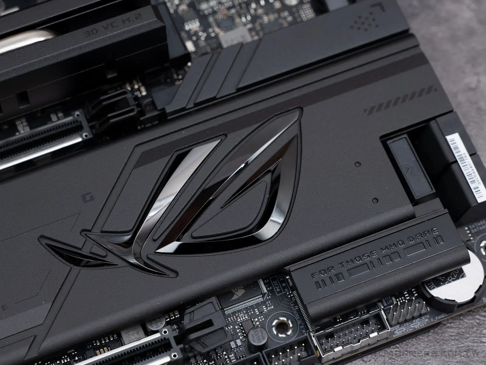 ASUS ROG Crosshair X870E Dark Hero