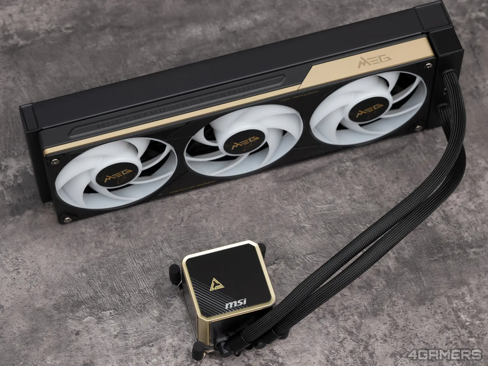 MSI MEG CORELIQUID E15 360