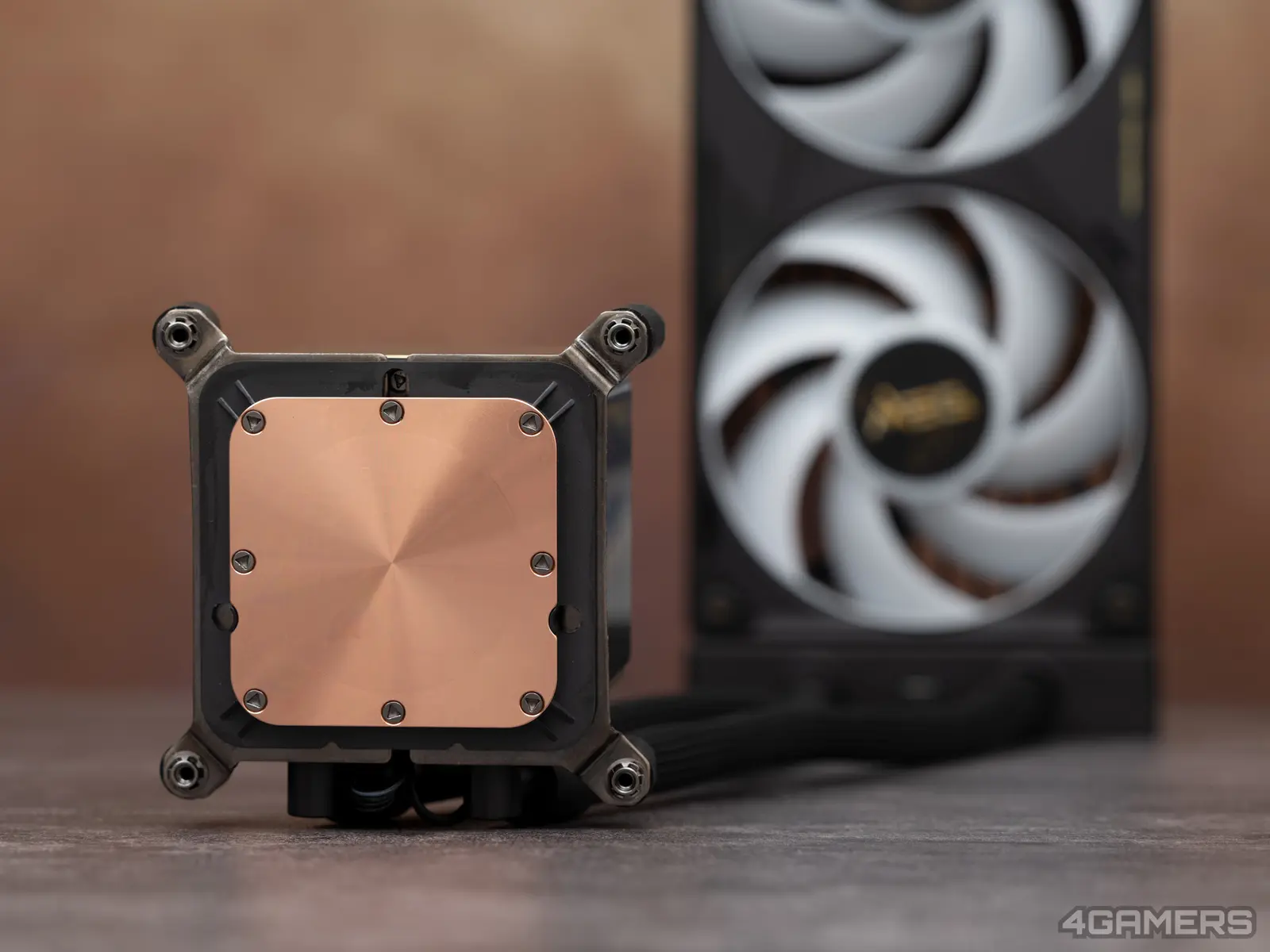 MSI MEG CORELIQUID E15 360