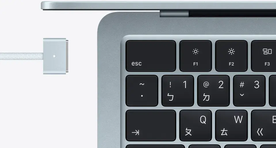design_magsafe_skyblue__gii6y9jn1yai_large_2x