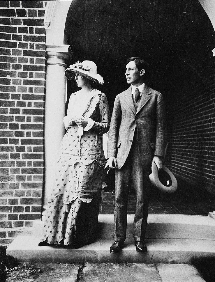 #OTD "in 1917, Virginia Woolf and Leonard Woolf purchase a used handpress. A…