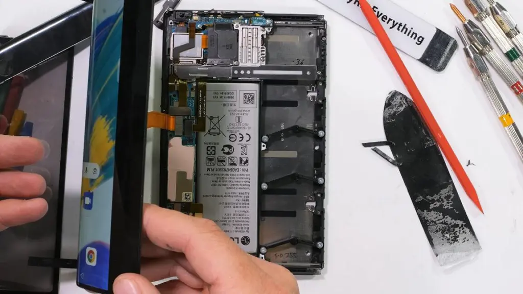 Teardown of unreleased LG Rollable shows why rollable phones aren't a thing