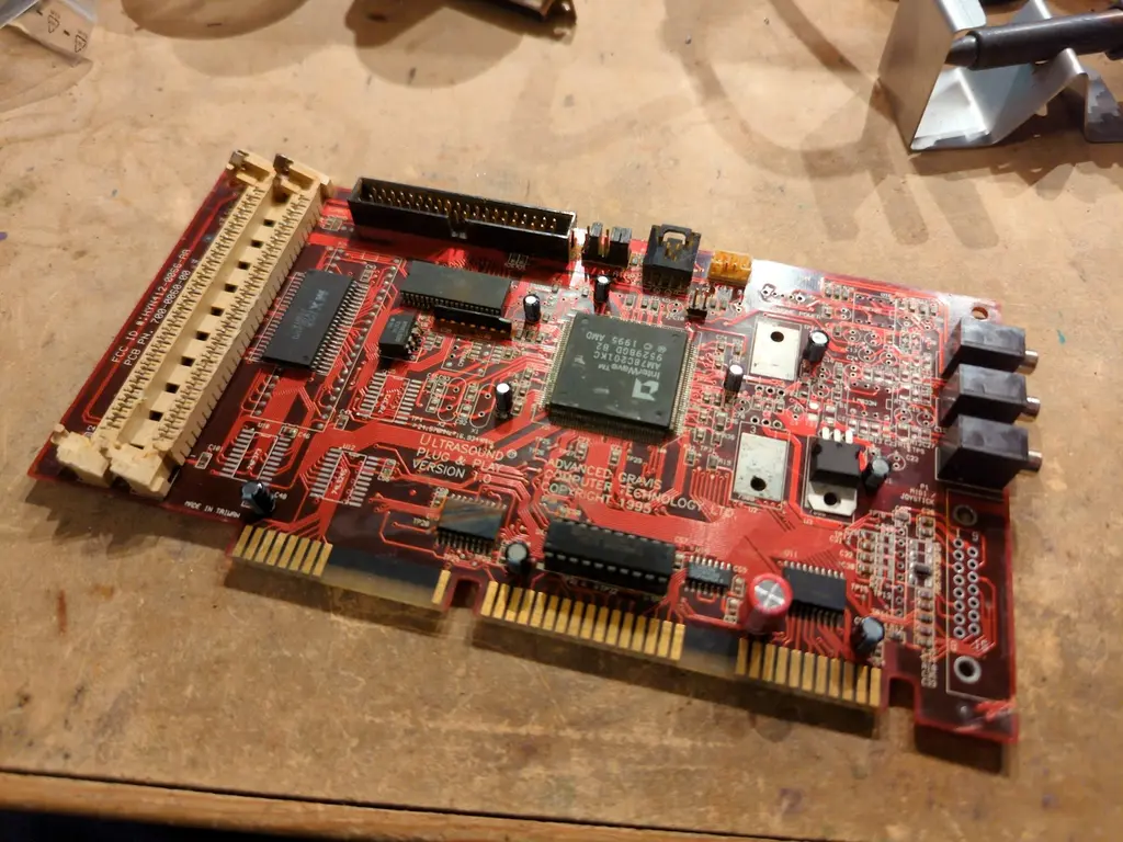 on the bench of healing: this gravis ultrasound PnP 1.0. it's in really rough…