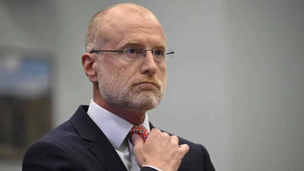 FCC chair blasts Amazon after it criticizes SpaceX megaconstellation