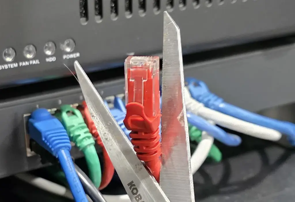 Linux May Drop Old Network Drivers Now That AI-Driven Bug Reports Are Causing A…