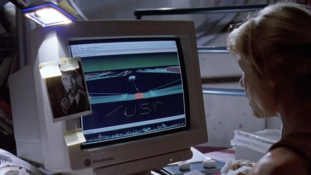 Engineer identifies and explains every '90s computer seen in Jurassic Park