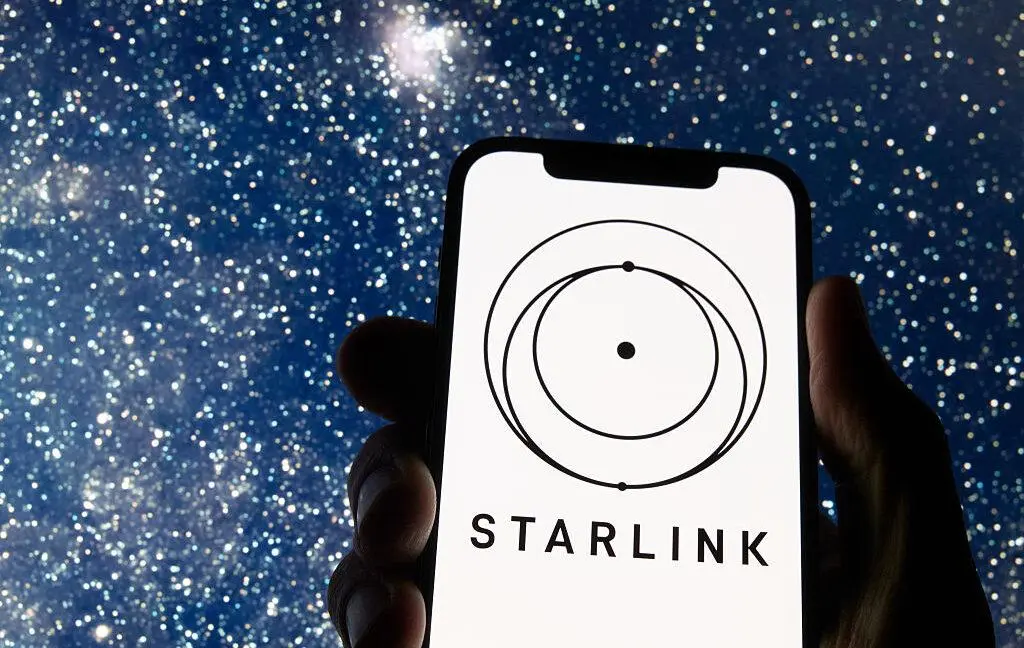 SpaceX plans to launch Starlink mobile service in the US