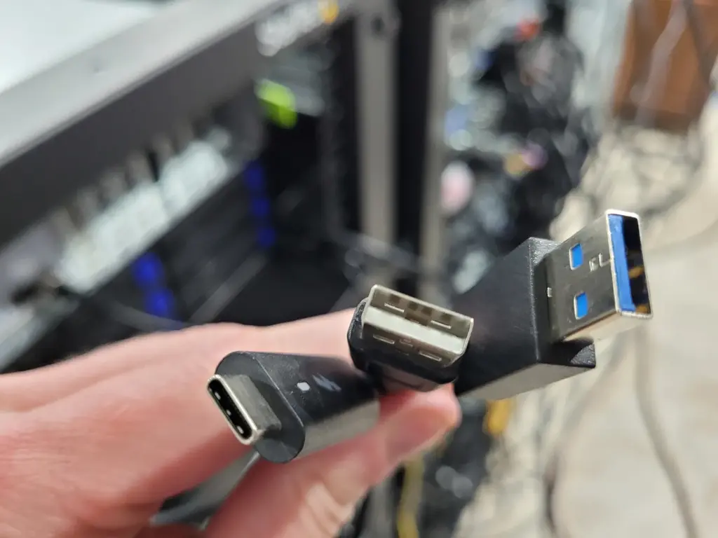 Various USB Quirks Merged Ahead Of Linux 7.1-rc6