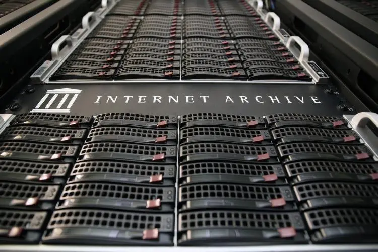 📰 As some publishers & news organizations block the Wayback Machine from…