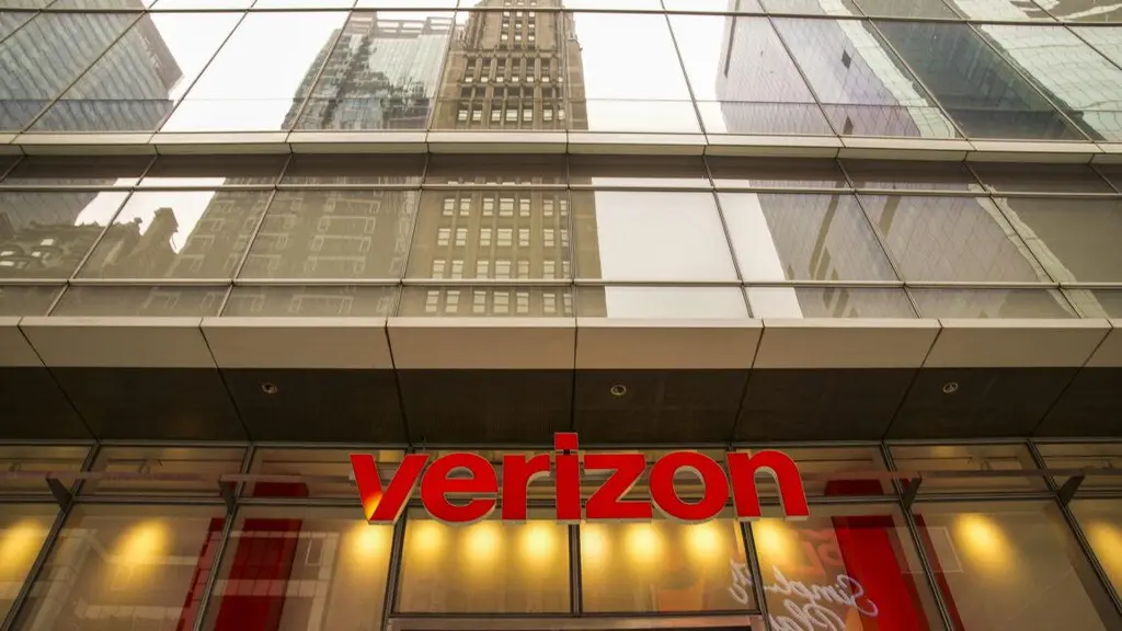 Verizon seeks AI profits with mini data centers, $1B dark fiber deal with Google