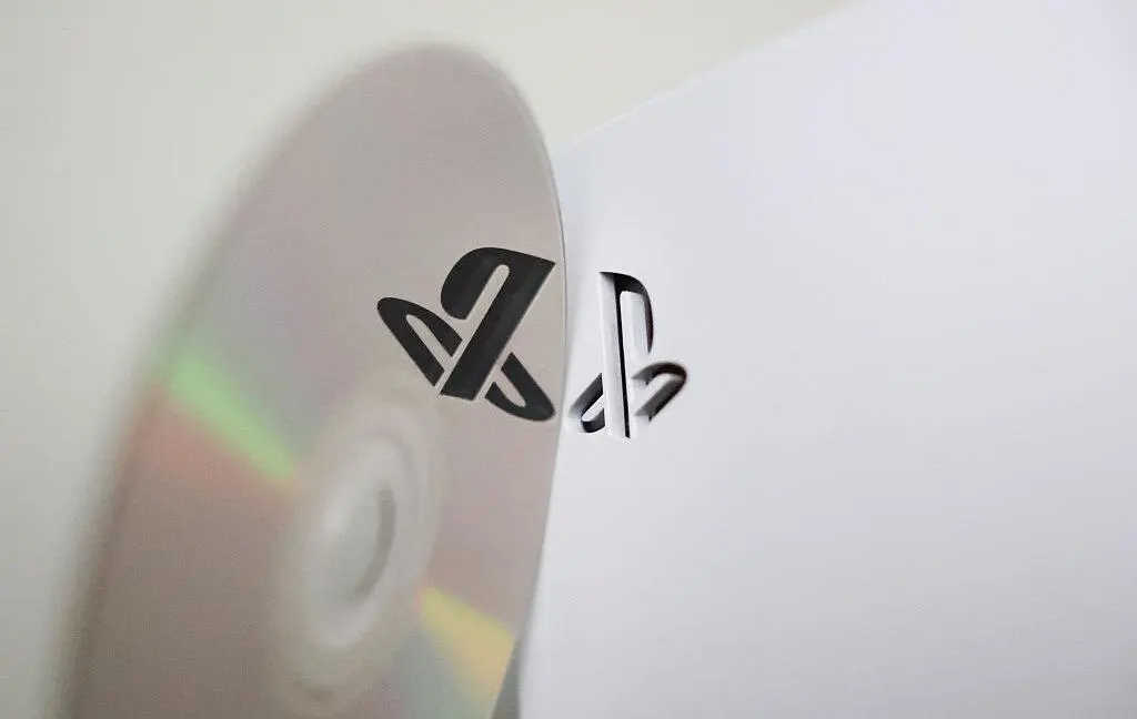 Sony acknowledges backlash, will “cautiously” move forward with end of discs