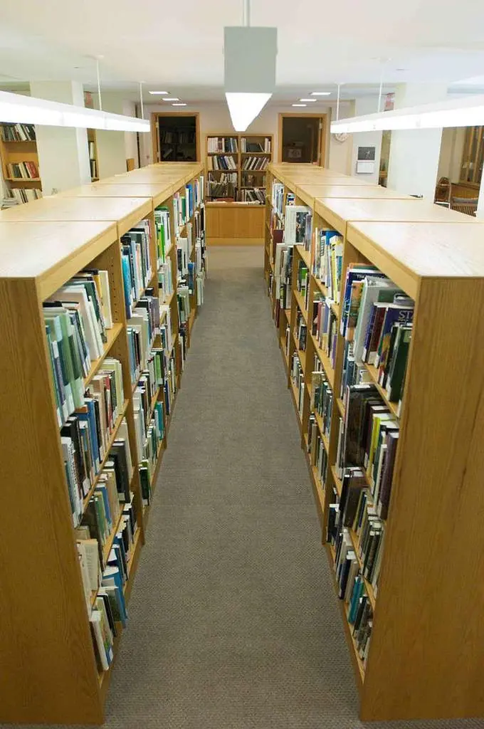 In Defense of Difficult Reading
