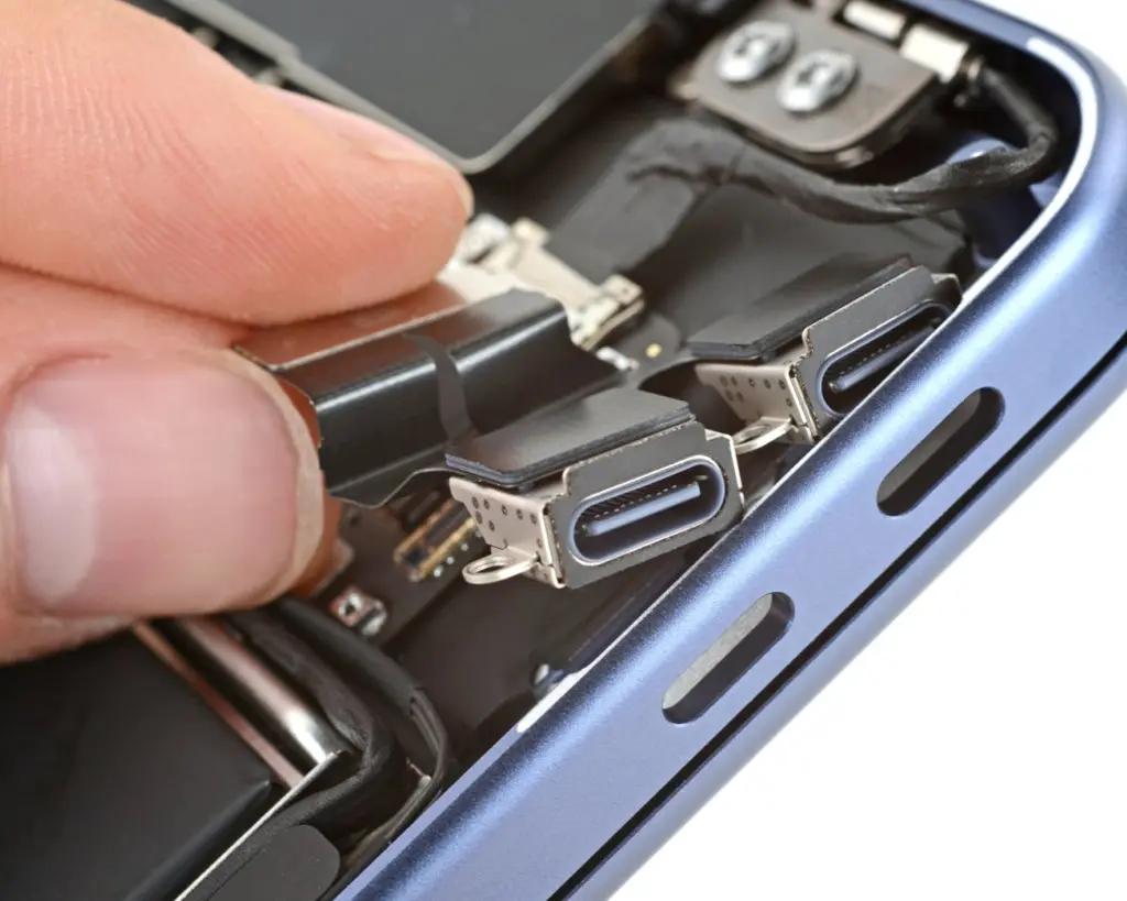 The new MacBook Neo is the most repairable MacBook we’ve seen in 14 years.…