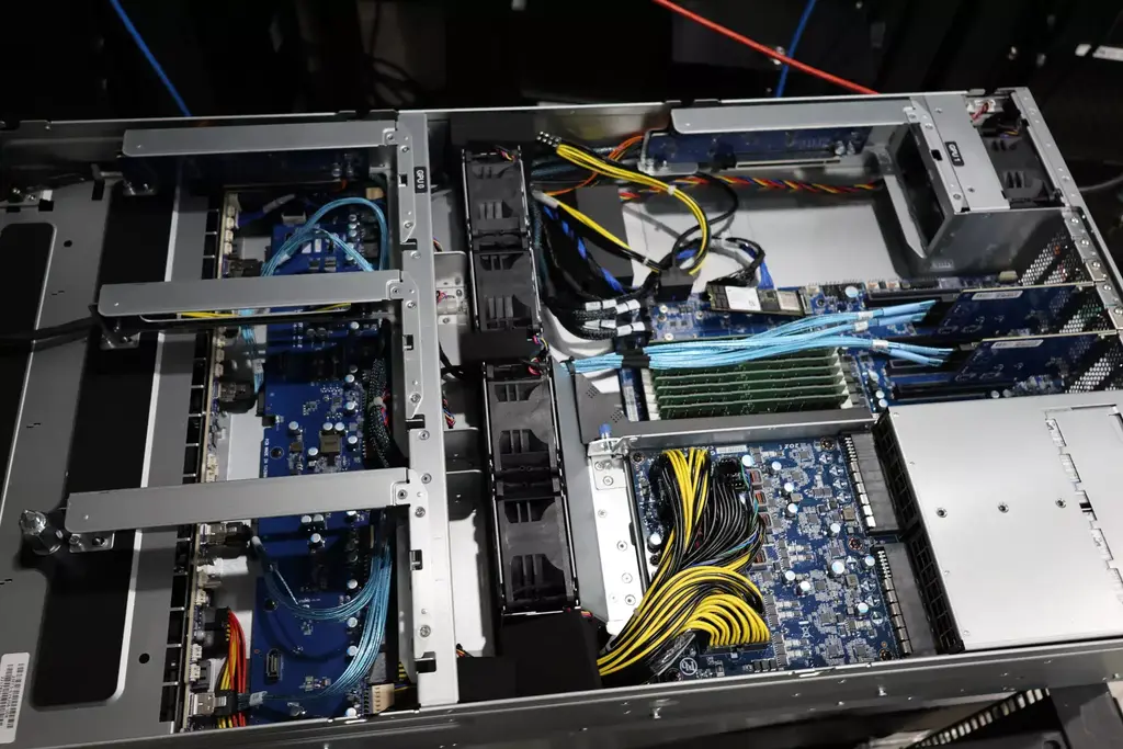 Huawei Proposes Enabling CPU Boost By Default For ACPI CPPC Linux Driver