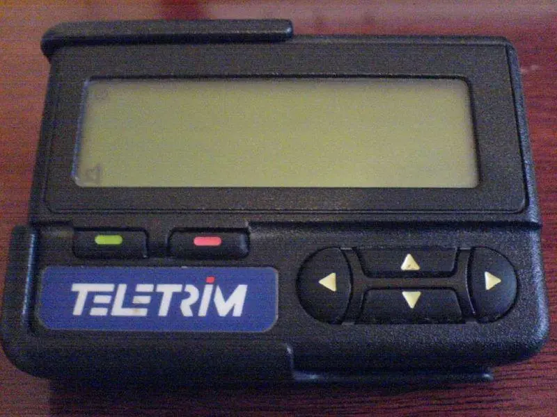 6 Discontinued '90s Gadgets People Still Miss
