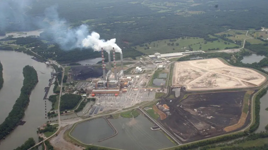 Trump admin’s coal investments assist plants with repeated violations