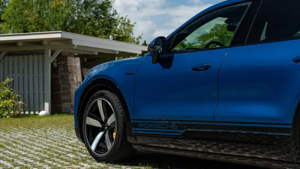 Porsche's Cayenne Coupe electric brings Formula E tech to the Autobahn