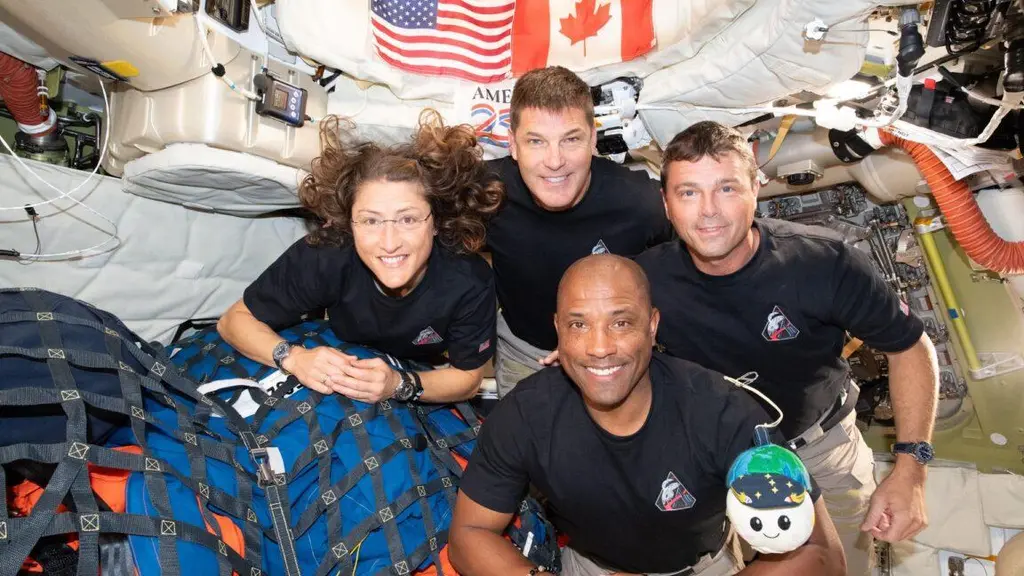 Artemis II astronauts say landing on the Moon is "absolutely doable" soon