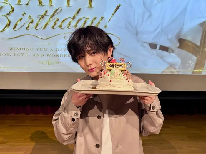 Preview image for Hey! Say! JUMP山田涼介「一次元の挿し木」クランクイン 現場ではバースデーサプライズも【コメント】 - モデルプレス
