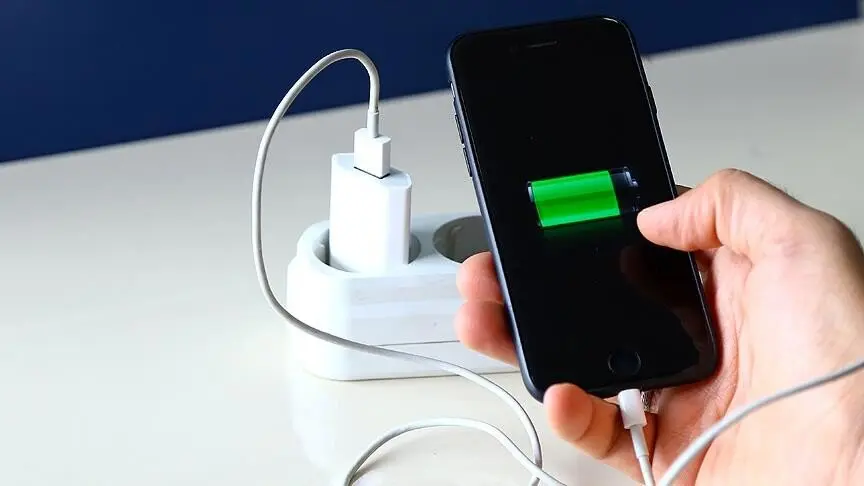 Preview image for EU mandates user-replaceable batteries by 2027